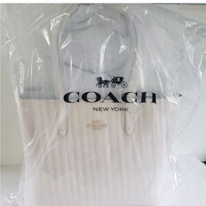 COACH LARGE NEW WUTH TAGS TOTE
